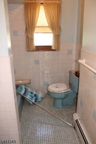 29 Elba Ave, Hopatcong Boro, NJ 07843