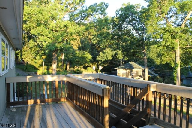 29 Elba Ave, Hopatcong Boro, NJ 07843