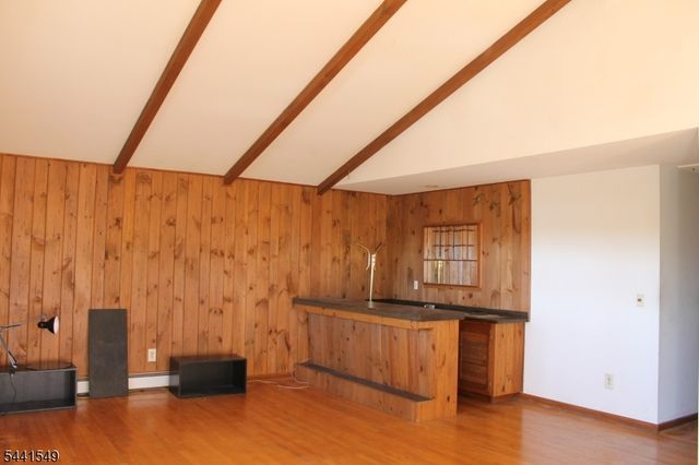 29 Elba Ave, Hopatcong Boro, NJ 07843