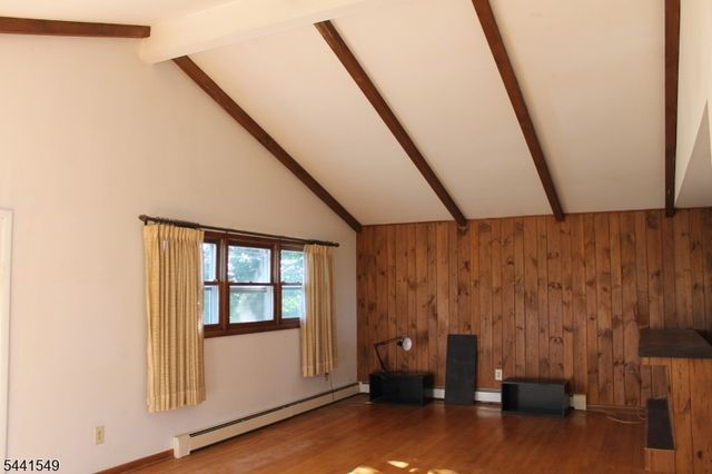 29 Elba Ave, Hopatcong Boro, NJ 07843