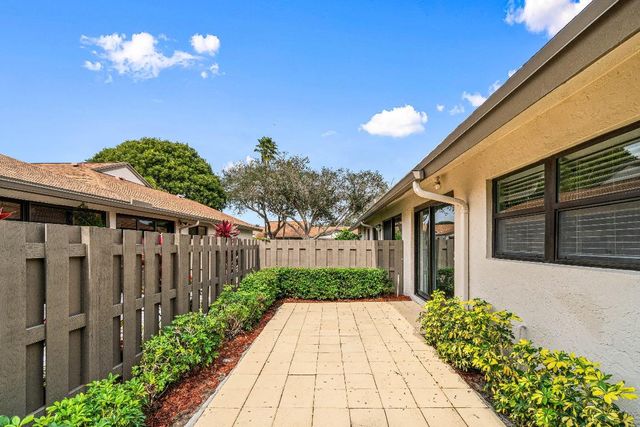 8137 Windgate Drive, Boca Raton, FL 33496