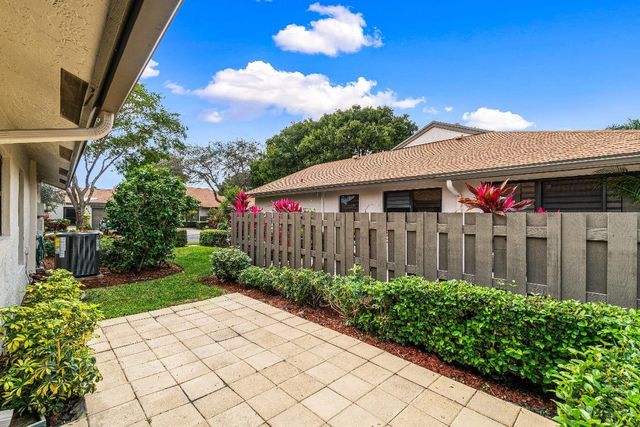 8137 Windgate Drive, Boca Raton, FL 33496