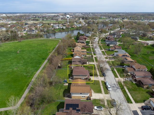 22604 Lakeshore Drive, Richton Park, IL 60471