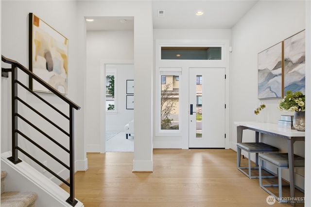 23623 SE 35th Court, Sammamish, WA 98029