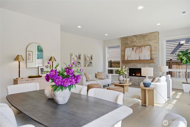 23623 SE 35th Court, Sammamish, WA 98029