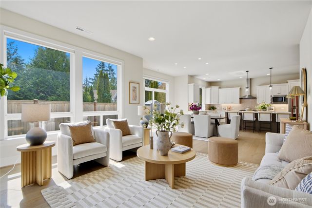 23623 SE 35th Court, Sammamish, WA 98029