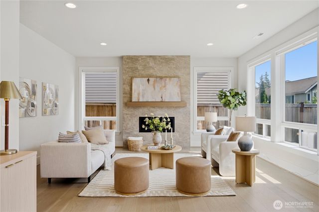 23623 SE 35th Court, Sammamish, WA 98029