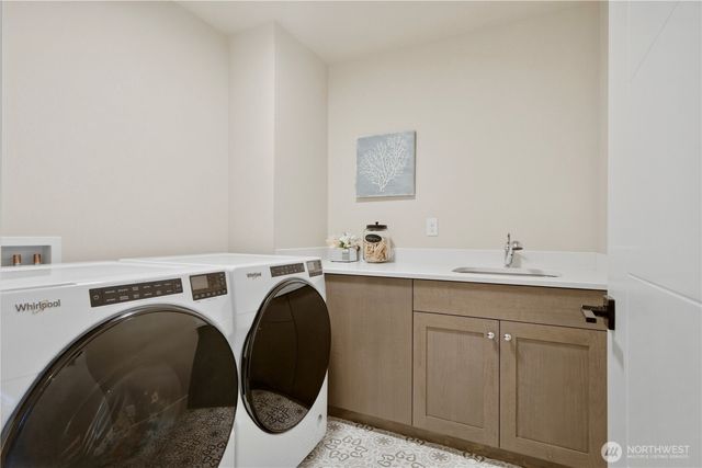 23623 SE 35th Court, Sammamish, WA 98029