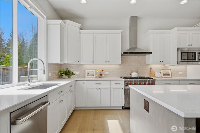 23623 SE 35th Court, Sammamish, WA 98029