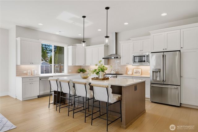 23623 SE 35th Court, Sammamish, WA 98029