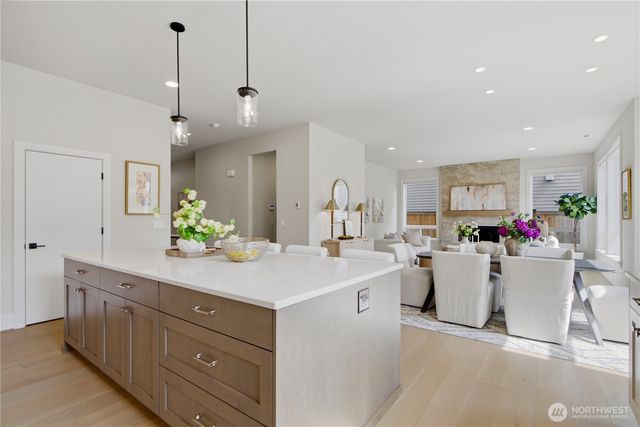 23623 SE 35th Court, Sammamish, WA 98029