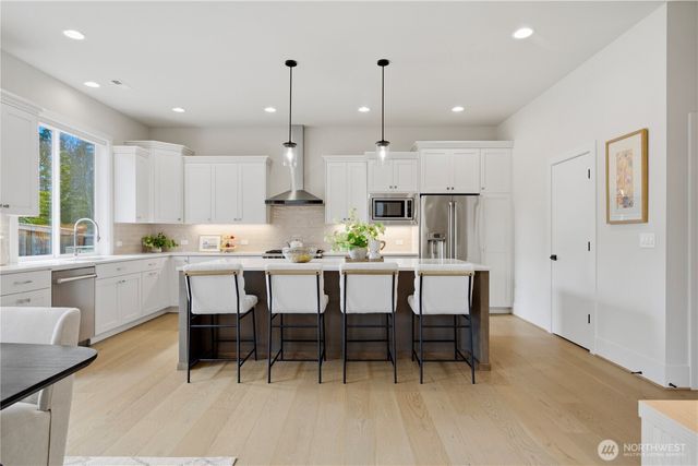 23623 SE 35th Court, Sammamish, WA 98029