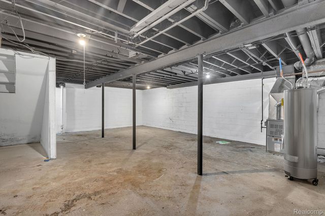 20500 W Warren, Detroit, MI 48228