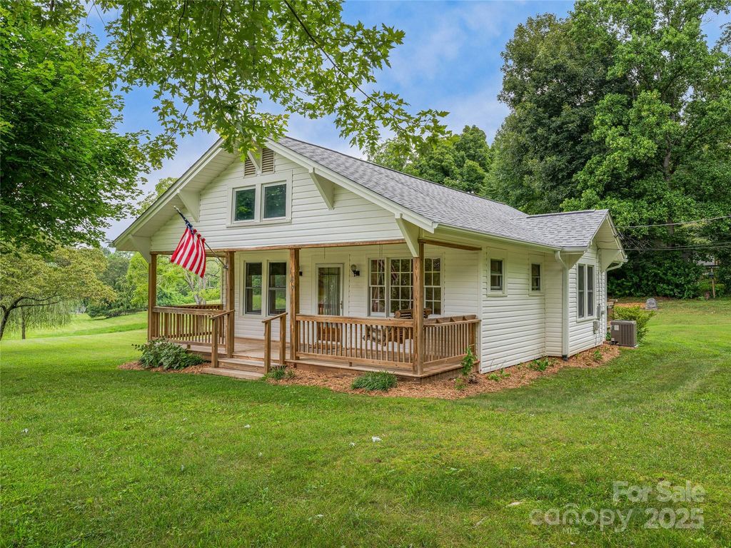 137 Old Nc 20 Highway, Alexander, NC 28701