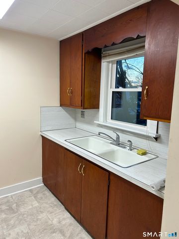 63 Woodbine Street, Naugatuck, CT 06770