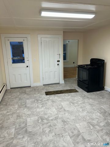 63 Woodbine Street, Naugatuck, CT 06770