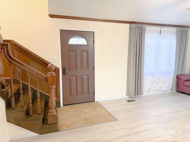 1158 S Powerline Rd, Nampa, ID 83686