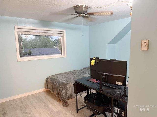1158 S Powerline Rd, Nampa, ID 83686