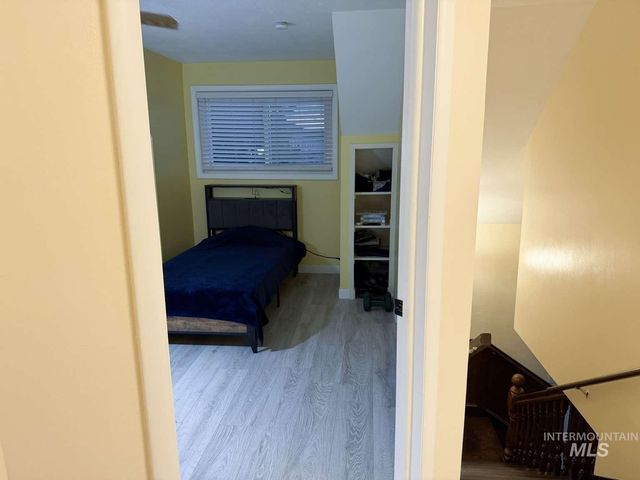 1158 S Powerline Rd, Nampa, ID 83686