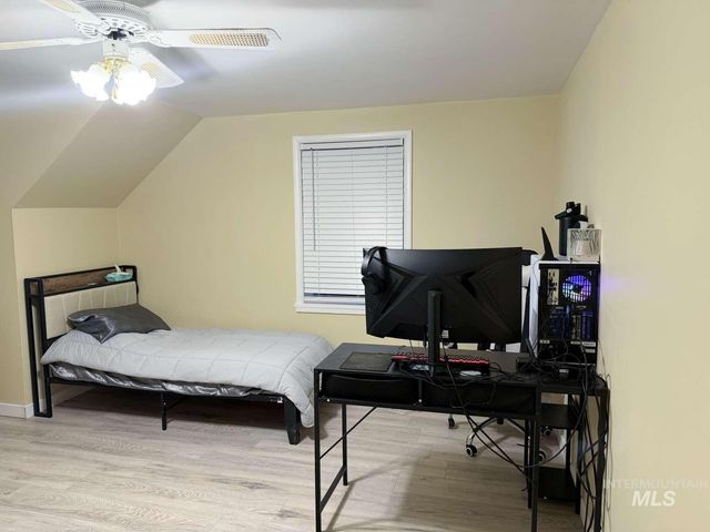 1158 S Powerline Rd, Nampa, ID 83686