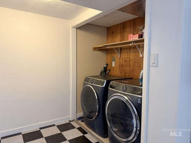 1158 S Powerline Rd, Nampa, ID 83686