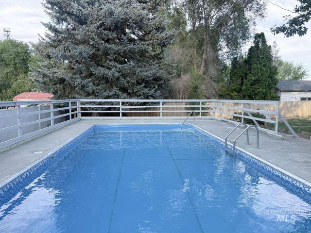 1158 S Powerline Rd, Nampa, ID 83686