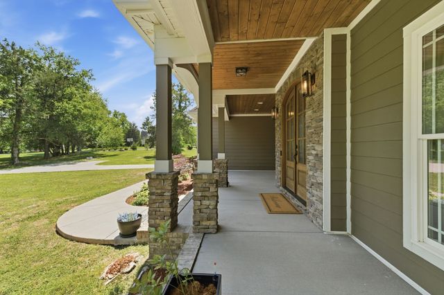 230 Peebles Dr, Smyrna, TN 37167