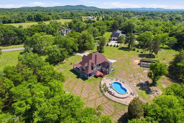 230 Peebles Dr, Smyrna, TN 37167