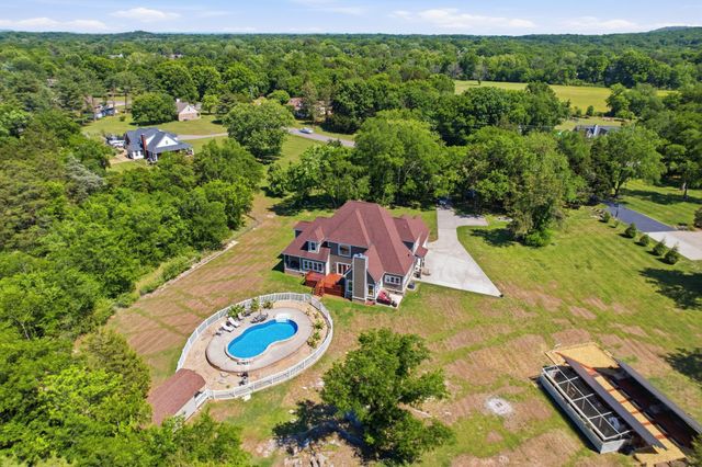230 Peebles Dr, Smyrna, TN 37167