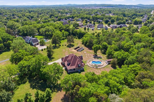 230 Peebles Dr, Smyrna, TN 37167