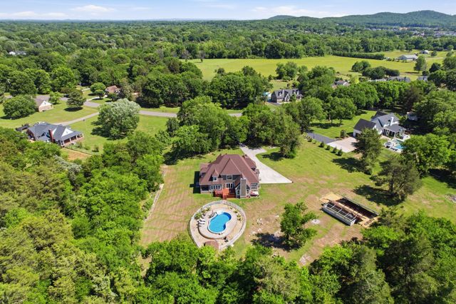 230 Peebles Dr, Smyrna, TN 37167