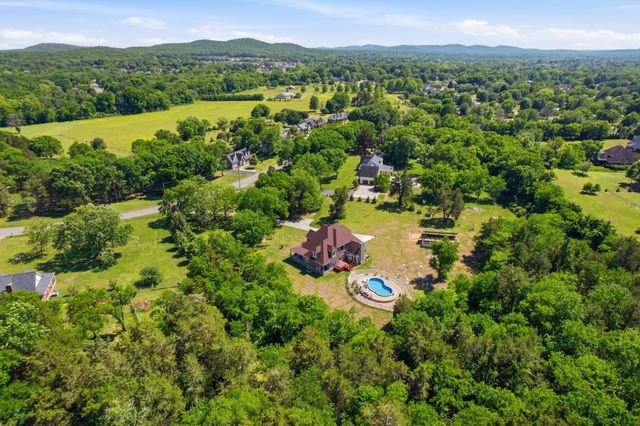 230 Peebles Dr, Smyrna, TN 37167