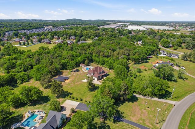230 Peebles Dr, Smyrna, TN 37167