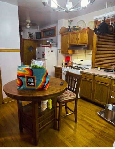 9919 S Charles Street, Chicago, IL 60643