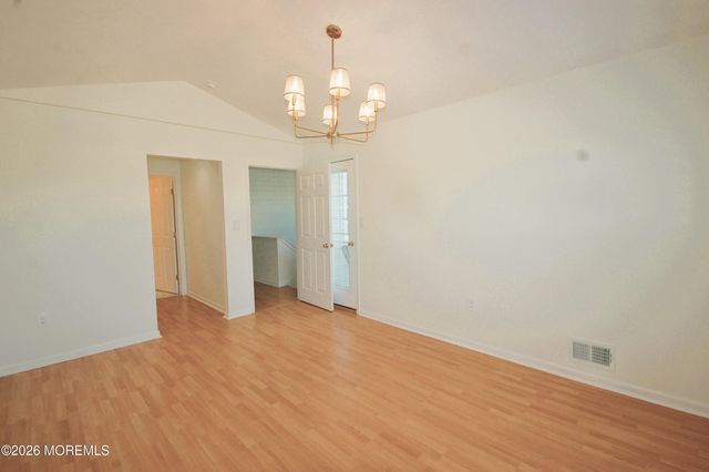 574 Beachway Avenue 7, Keansburg, NJ 07734
