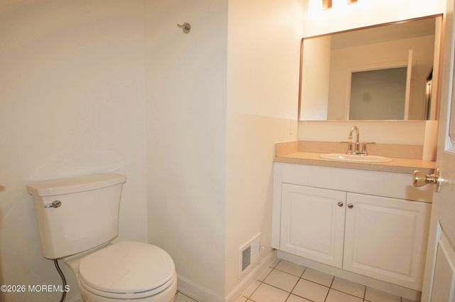 574 Beachway Avenue 7, Keansburg, NJ 07734