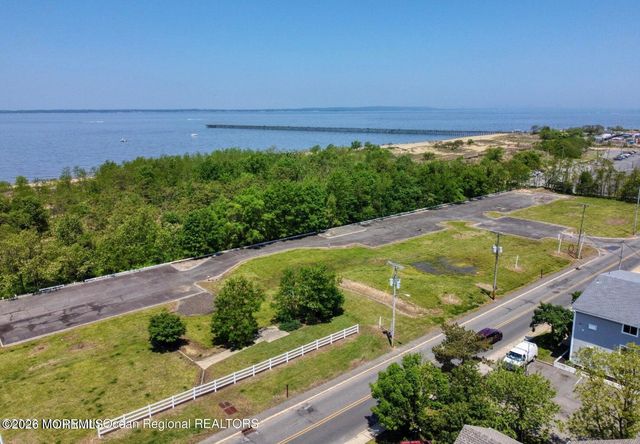 574 Beachway Avenue 7, Keansburg, NJ 07734