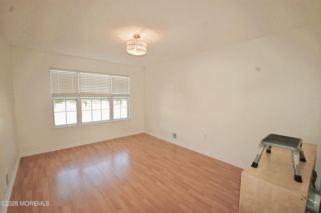 574 Beachway Avenue 7, Keansburg, NJ 07734