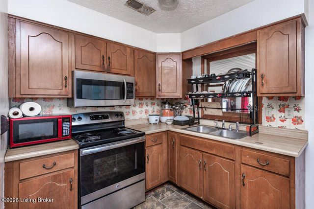 2629 Springfield Rd, Elizabethtown, KY 42701