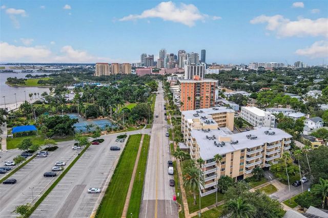 1200 N SHORE DRIVE NE 104, St Petersburg, FL 33701