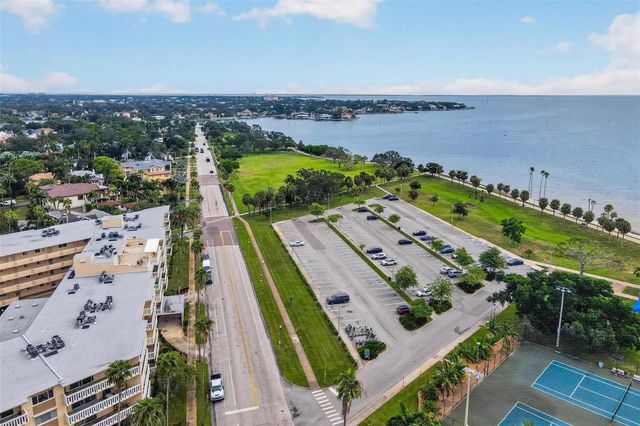1200 N SHORE DRIVE NE 104, St Petersburg, FL 33701