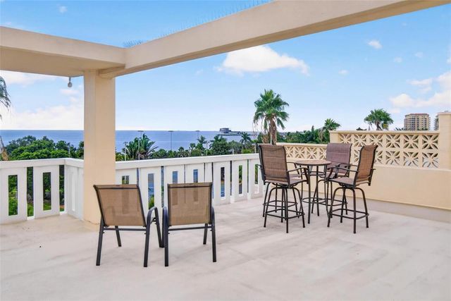 1200 N SHORE DRIVE NE 104, St Petersburg, FL 33701