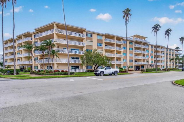 1200 N SHORE DRIVE NE 104, St Petersburg, FL 33701