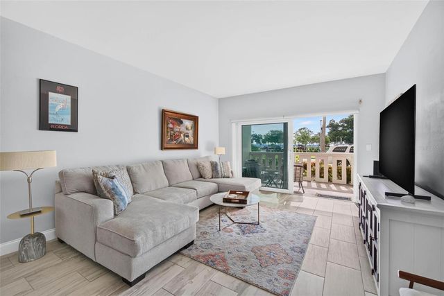 1200 N SHORE DRIVE NE 104, St Petersburg, FL 33701