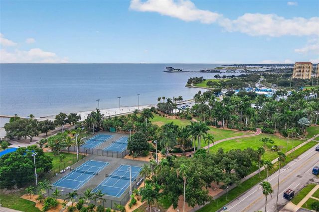 1200 N SHORE DRIVE NE 104, St Petersburg, FL 33701