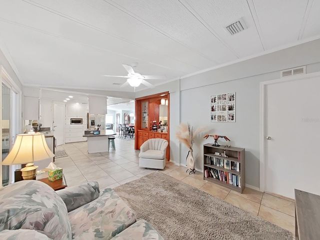 1570 HEATHER HILL DR, Lakeland, FL 33810