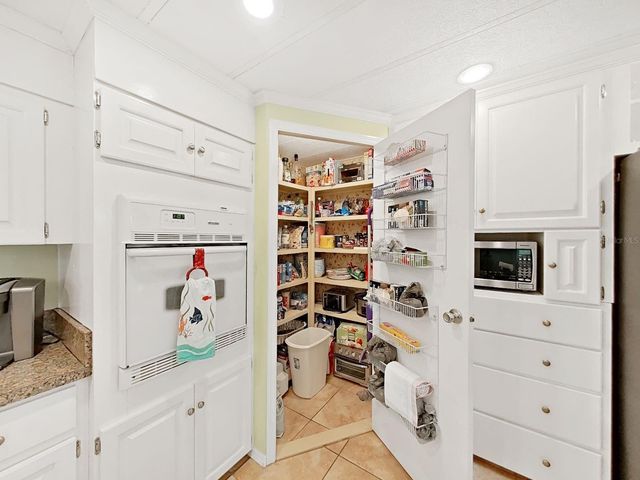 1570 HEATHER HILL DR, Lakeland, FL 33810