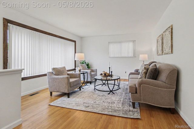 19483 Ingram Street, Livonia, MI 48152