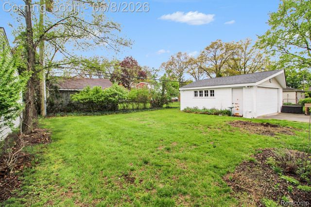 19483 Ingram Street, Livonia, MI 48152