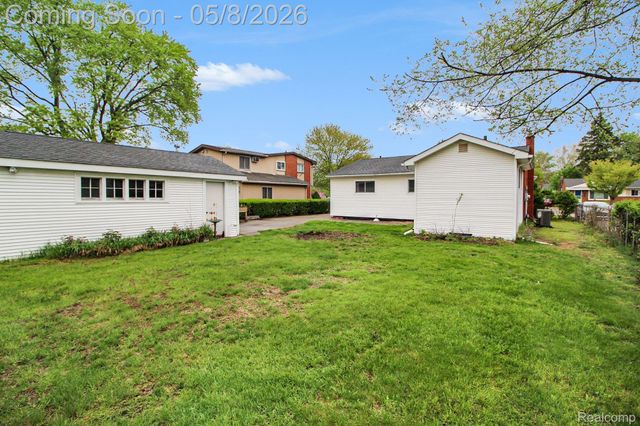 19483 Ingram Street, Livonia, MI 48152